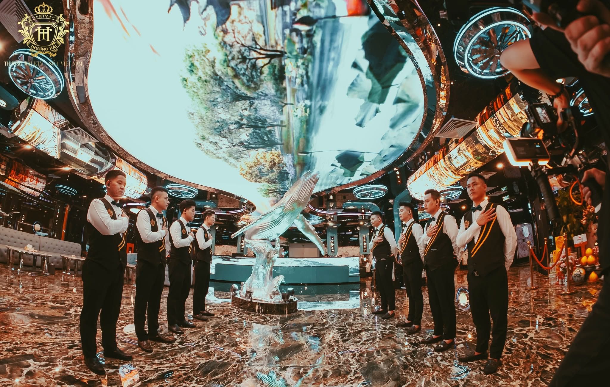 Trải nghiệm karaoke Trung Hoa đẳng cấp giữa lòng Hà Nội