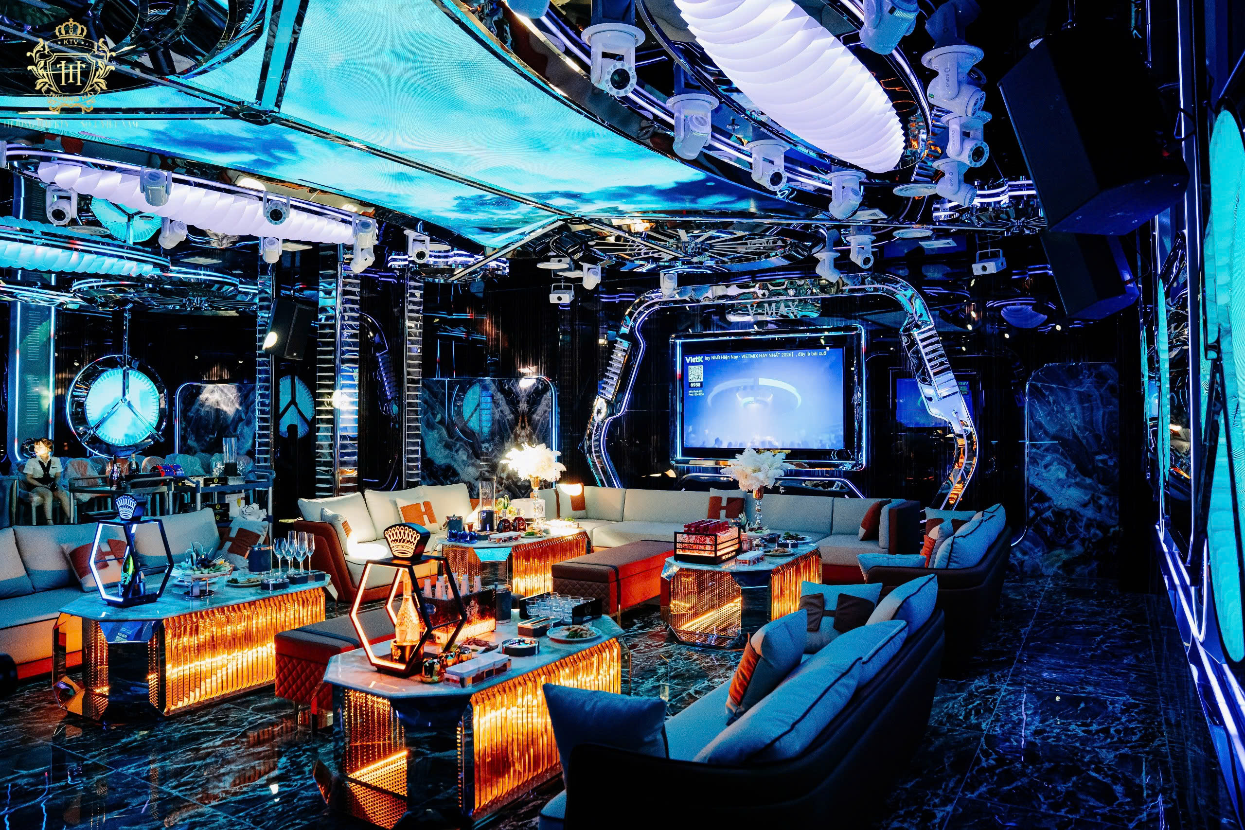 Chung kết C1 bùng nổ tại Shanghai Party.K